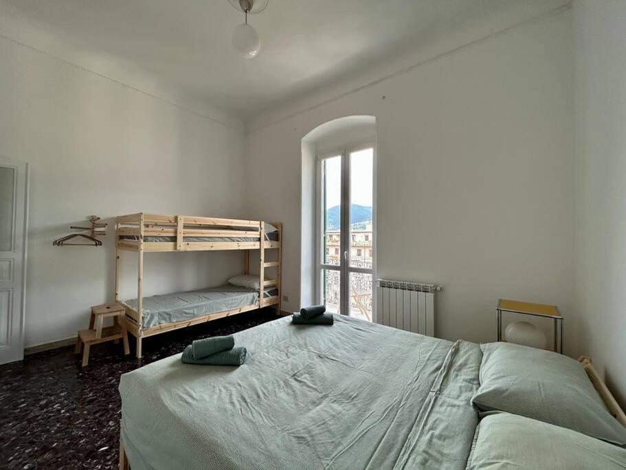 Fancy Bright With And Mountain View On An Ancient Staircase 5 Mins To The Station With 2 Balcony With Amazing View * La Spezia