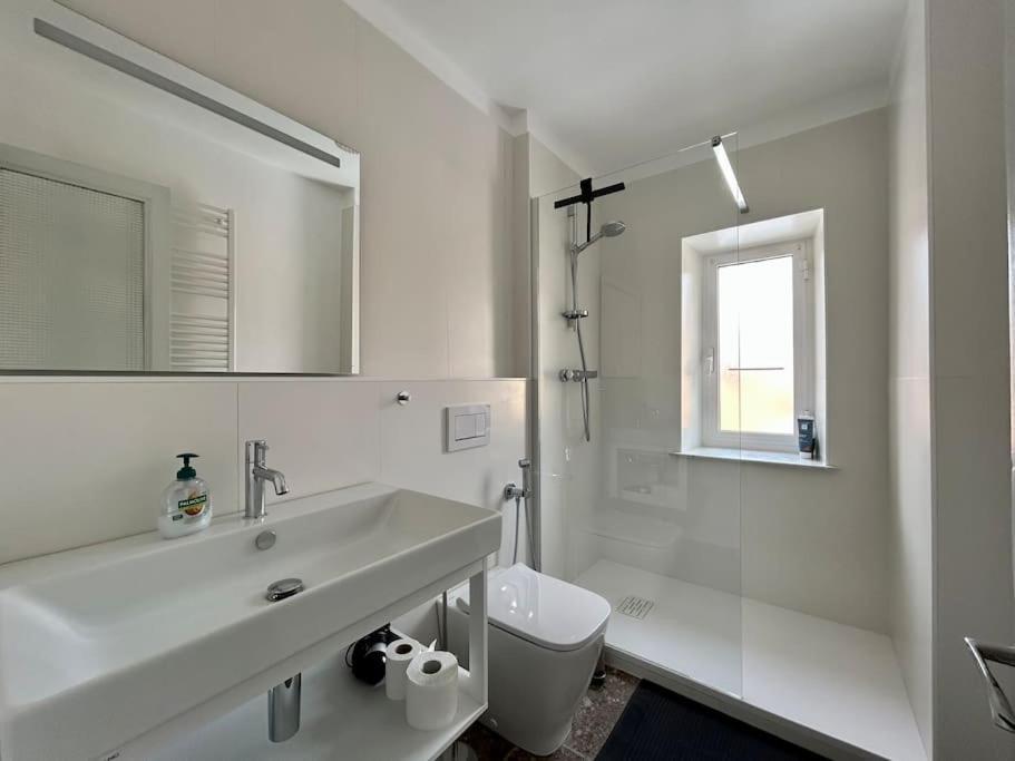 Fancy Bright With And Mountain View On An Ancient Staircase 5 Mins To The Station With 2 Balcony With Amazing View * La Spezia