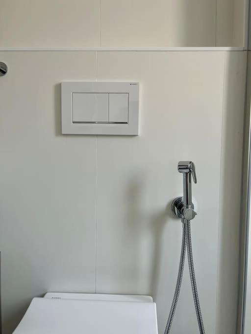 Appartamento Fancy Bright With And Mountain View On An Ancient Staircase 5 Mins To The Station With 2 Balcony With Amazing View