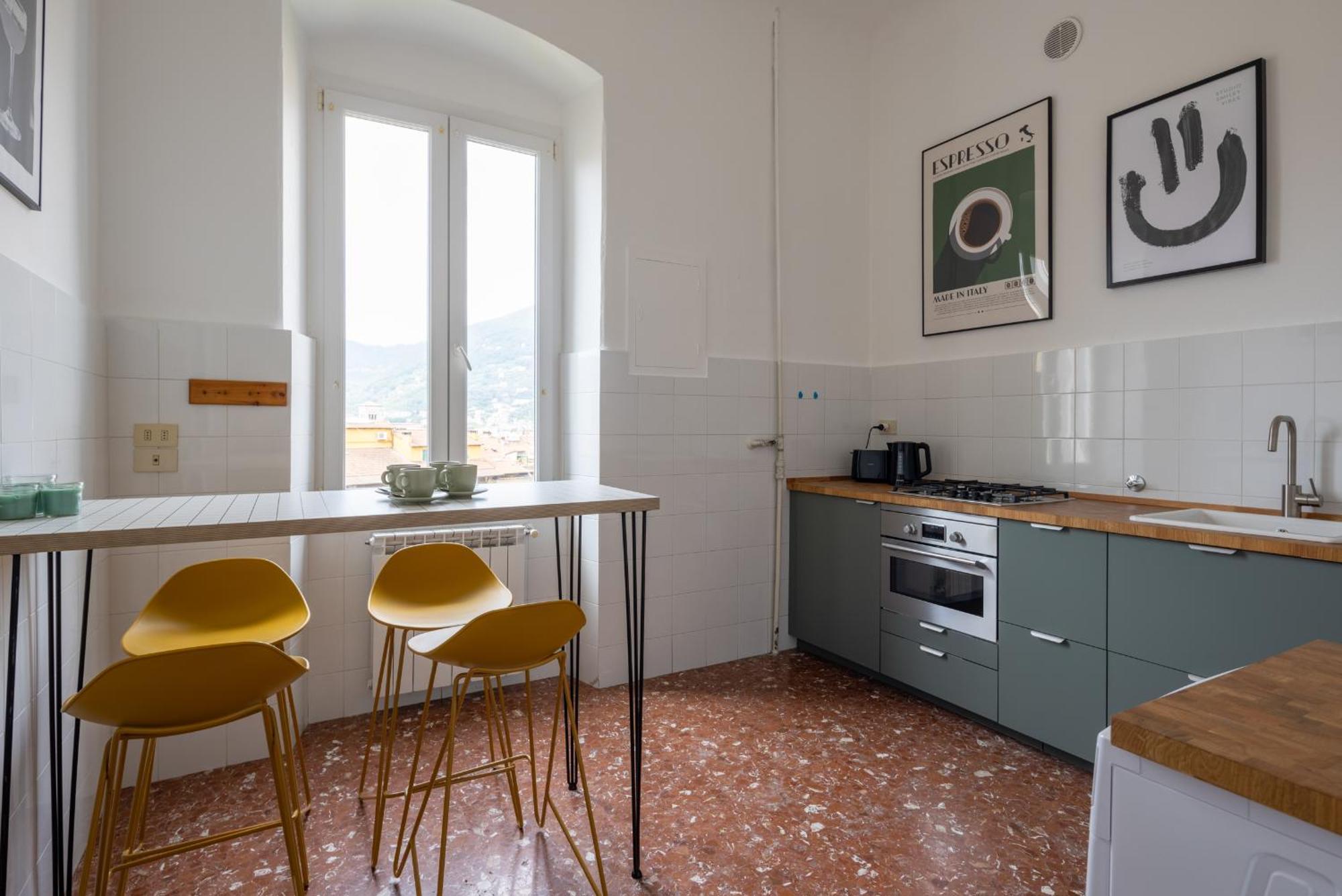 Fancy Bright With And Mountain View On An Ancient Staircase 5 Mins To The Station With 2 Balcony With Amazing View * La Spezia